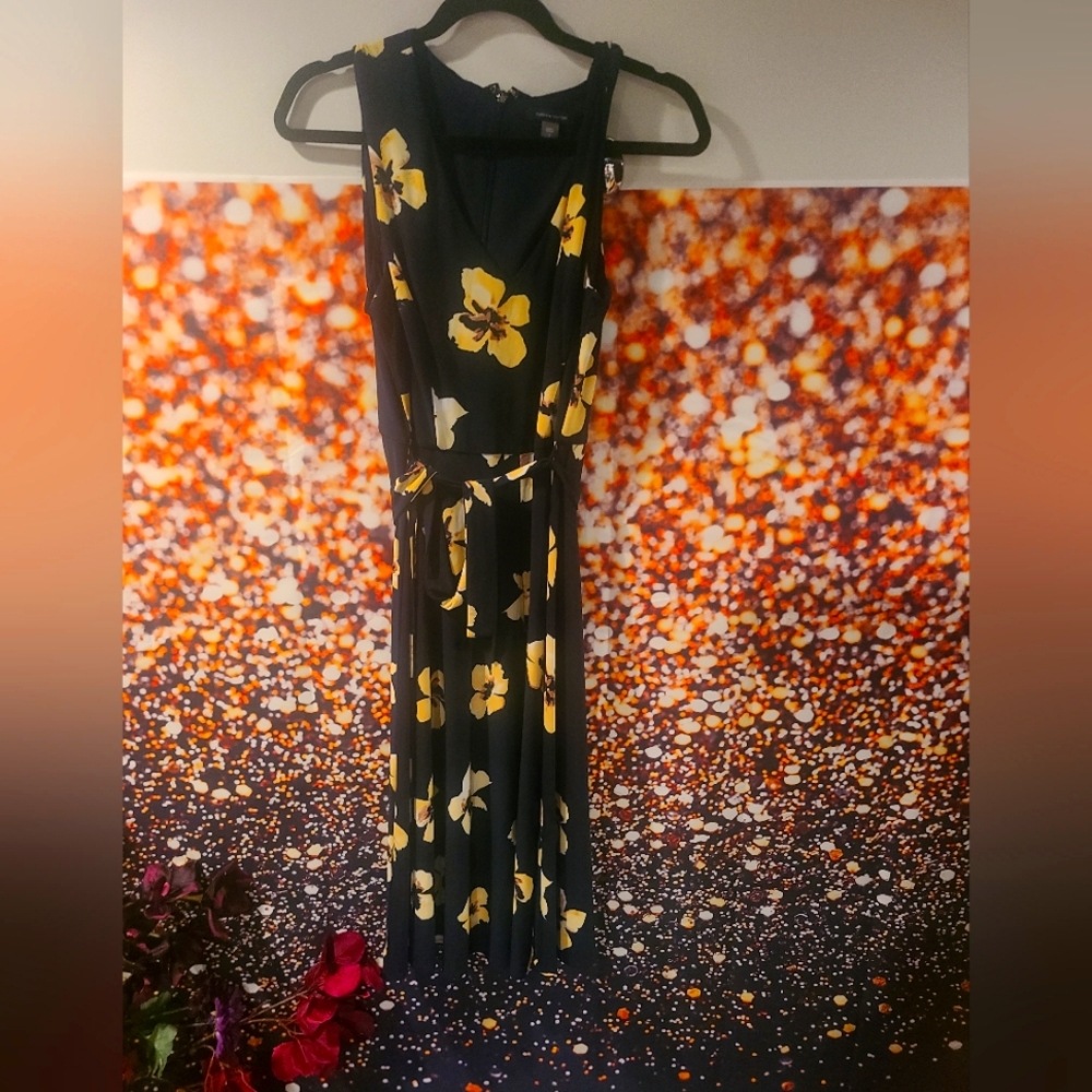 Tommy Hilfiger size 8 floral spring dress